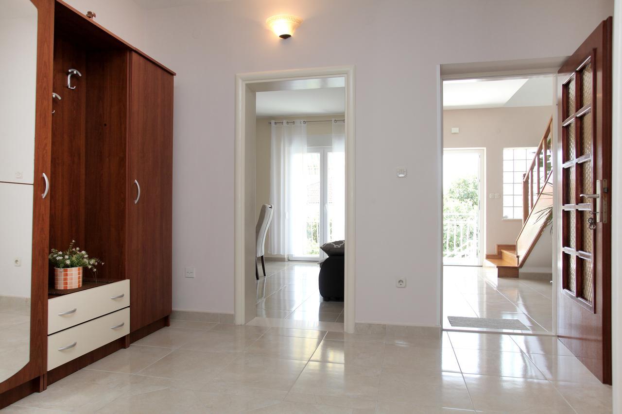 Apartment Carmen Trogir Exterior foto