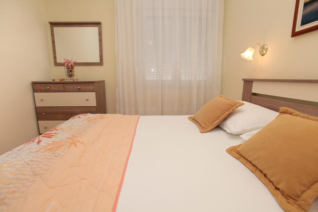 Apartment Carmen Trogir Exterior foto